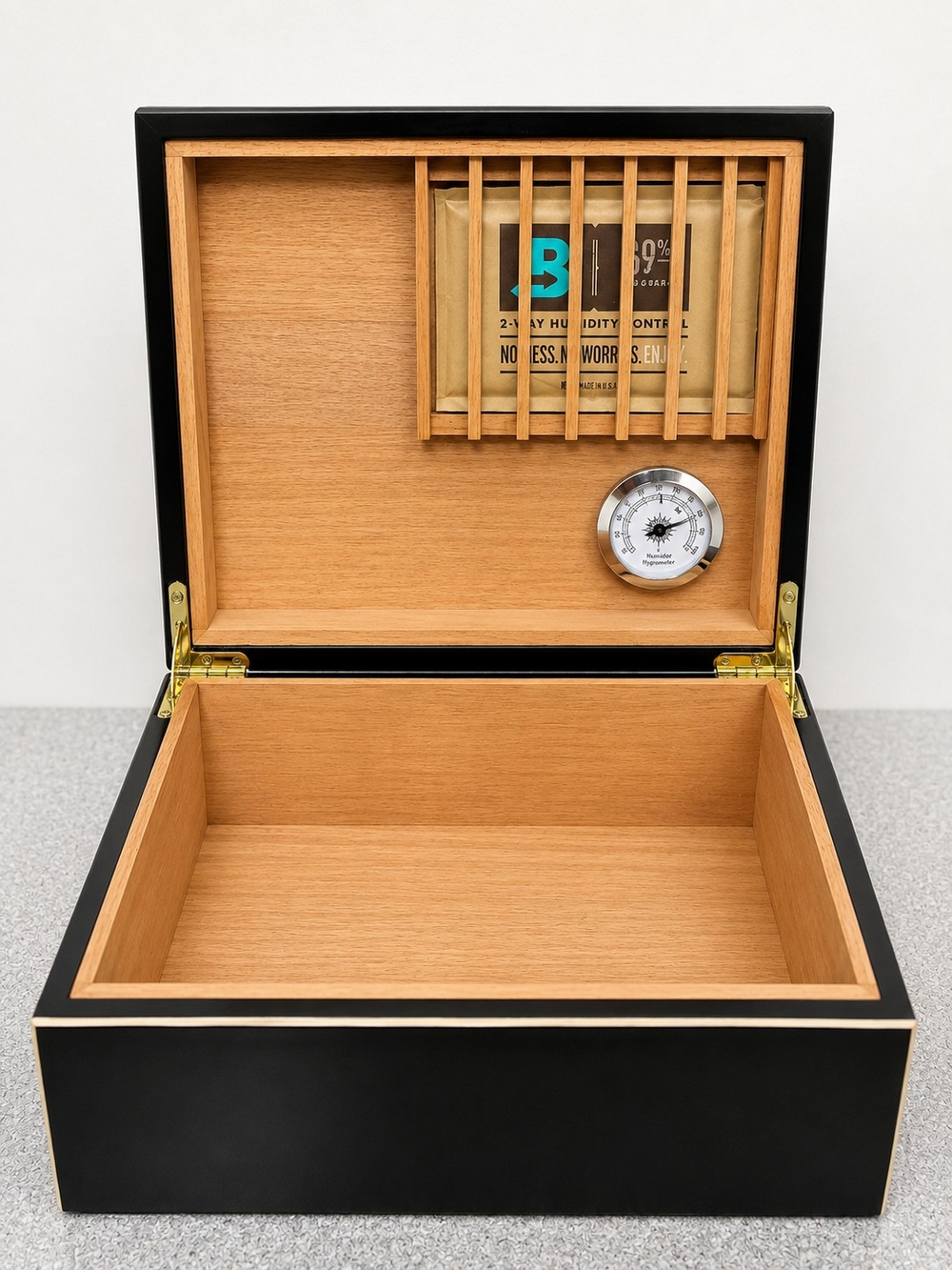 Black and Natural Wood Humidor Box with Hygrometer
